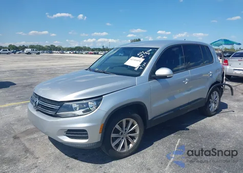 2018 Volkswagen Tiguan Limited 2.0T from USA, damaged, VIN WVGAV7AX4JK001874